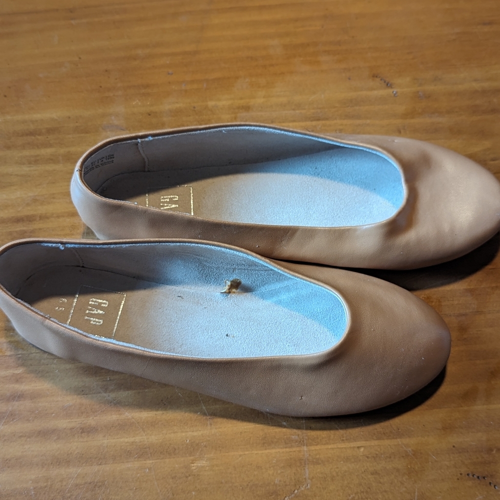 Gap Nude Leather Flats Size 6.5